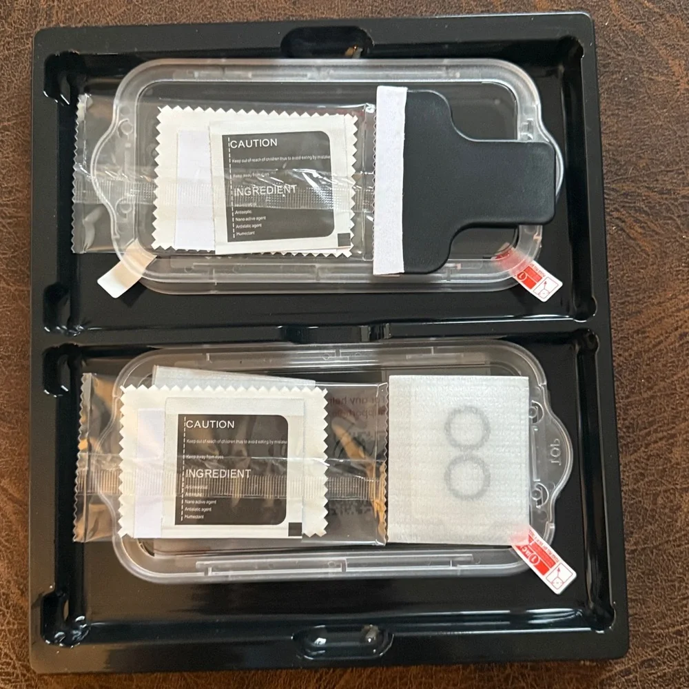 NIB EZ GLAZ 4 Pack iPhone Pro 